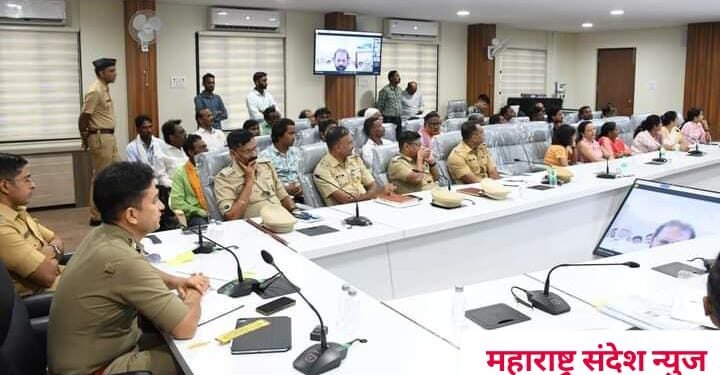 मोहरम व आषाढी एकादशी हे सण एकाच दिवशी असल्याने वर्धा पोलीस अधीक्षकाने घेतली शांतता समिती व मोहरम आयोजक कमिटीची बैठक.