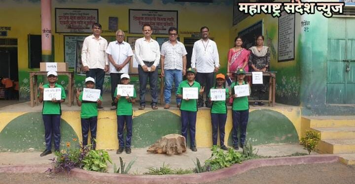 आदर्श शाळेत इको क्लब ची स्थापन व लोकशाही पद्धतीने प्रत्यक्ष निवडणूक प्रक्रियेद्वारे विद्यार्थी प्रतिनिधीची निवड.