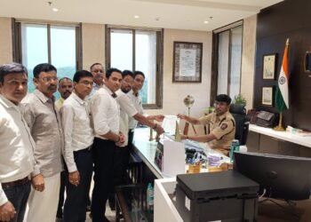 चोरट्याना पोलिसांचा आश्रय, चक्क पोलीस स्टेशन मध्ये चोराची मोबाईल दुकांनदारास शिवीगाळ व पाहुन घेण्याची धमकी, सावनेर पोलिसांवर प्रश्न चिन्ह?