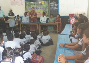 आदर्श शाळेतील राष्ट्रीय हरित सेना इको क्लबच्या वतीने जागतिक व्याघ्र दिन साजरा, आर टी १ वाघाची चित्रफीत ठरली लक्षवेधी.