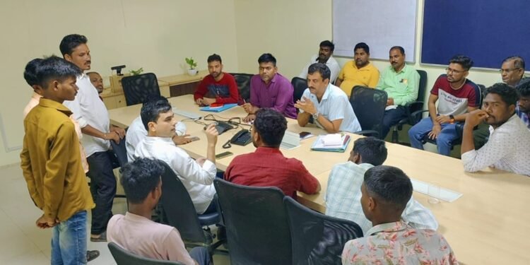 आमदार सुभाष धोटे यांच्या मध्यतीने 30 कंत्राटी कामगार याना मिळाला न्याय.