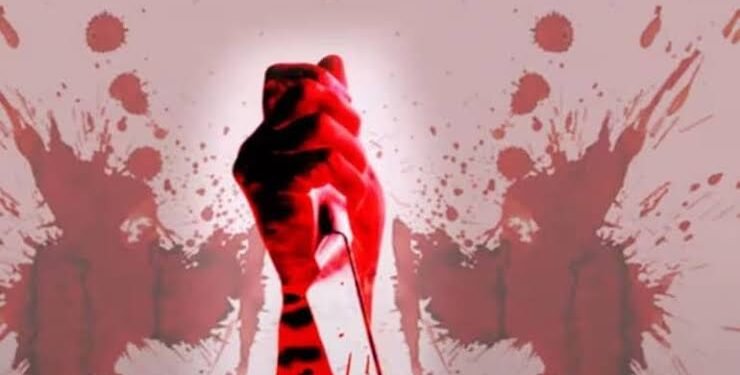 पत्नीने शिक्षक पतीला सत्य सांगताच लग्नाला 57 वर्षे झाले म्हणून धारधार शस्त्राने पत्नीचे केले 57 तुकडे.