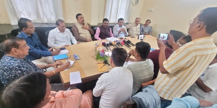 गोंदिया येथे माजी खा. तथा राष्ट्रीय महामंत्री भाजपा अनु. जनजाती मोर्चाचे अशोक नेते यांची पत्रकार परिषद संपन्न.