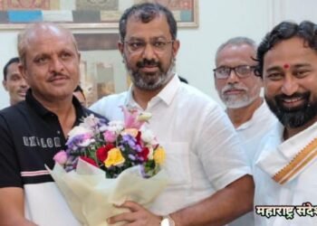 राष्ट्रवादी काँग्रेस (शप) पक्षाचे हिंगणघाट शहराध्यक्ष बालुभाऊ वानखेडे यांचे खासदार अमर काळे यांनी शाल श्रीफळ व पुष्पगुच्छ देऊन केले स्वागत.