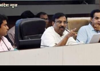 ‘मुख्यमंत्री माझी लाडकी बहीण योजना’ 31 ऑगस्ट नंतरही सुरू राहणार, पालकमंत्री सुधीर मुनगंटीवार यांनी घेतला आढावा