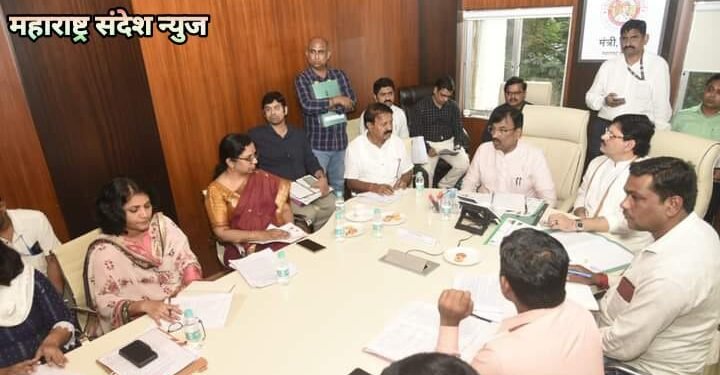 चंद्रपूर जिल्ह्यातील शेतकऱ्यांचा पिक विमा नुकसान भरपाईची रक्कम 31 ऑगस्ट पूर्वी द्या, कृषिमंत्री धनंजय मुंडे यांचे आदेश.