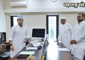 खासदार डॉ. नामदेव किरसान यांनी घेतली केंद्रीय दूरसंचार मंत्री ज्योतीरादित्य सिंधिया यांची भेट.