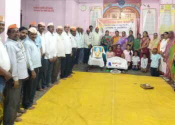 राष्ट्रसंत तुकडोजी महाराजांचे भजनाने ऑगस्ट क्रांती घडवून स्वतंत्रतेची पेटवली मशाल: मोहनदास मेश्राम