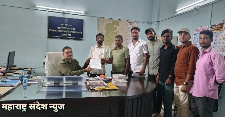 जिल्हा क्रीडा अधिकारी गडचिरोली यांचे क्रीडा संकुल एटापल्ली कडे दुर्लक्ष राजमुद्रा फॉउंडेशनची आक्रमक भूमिका.