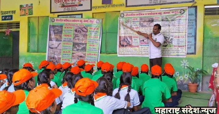 राजुरा येथे सापांबद्दल अंधश्रद्धा निर्मूलन व प्रथमोपचार यावर मार्गदर्शन कार्यक्रम संपन्न.