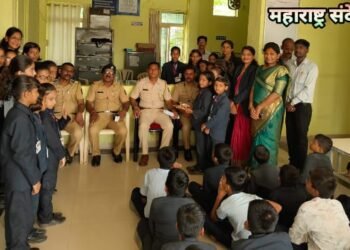 परतुर येथील छत्रपती शिवाजी इंटरनॅशनल ड्रीम स्कूलच्या मुलींनी केले अनोख्या पद्धतीने रक्षाबंधन साजरे.