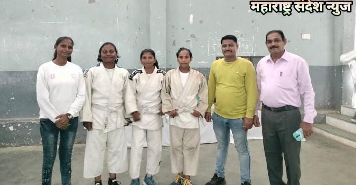 नागपूर येथे झालेल्या प्रांतस्तरीय ज्युदो स्पर्धेत भारत विद्यालय हिंगणघाटच्या खेळाडूंचे घवघवीत यश.