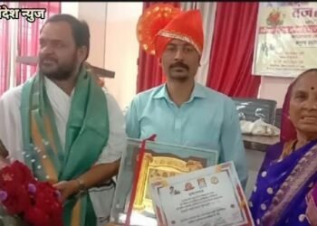 व्यसनमुक्ती व मधुमेह मुक्ती केंद्राचे संचालक डॉ. संदीप विनायक काकड यांना वंजारी समाजरत्न पुरस्कार प्रदान.