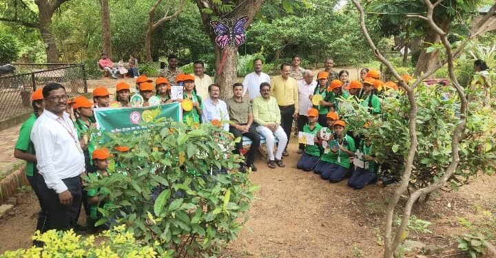 राजुरा येथे वृक्ष रक्षाबंधन कार्यक्रमाचे संपन्न, मानवी जीवनात वृक्षाचे महत्वपूर्ण स्थान: ऍड. संजय धोटे