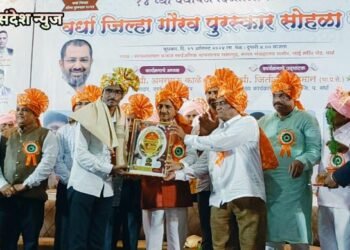 वर्धा येथील स्पोर्ट्स कराटे संस्थेच्या वतीने रुग्णमित्र गजू कुबडे जिल्हा गौरव पुरस्काराने सन्मानीत.