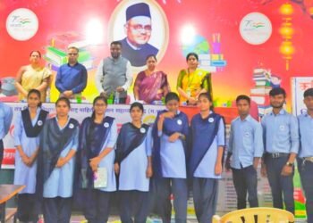 करिअर कट्टा या राज्यस्तरीय उपक्रमाच्या अंतर्गत भालेराव महाविद्यालय सावनेर येथे विद्यार्थी संवाद संपन्न.