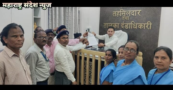 समता सैनिक दल बल्लारपूर तर्फे आरक्षणात वर्गीकरणाचा विरोधात तहसिलदार यांना निवेदन.