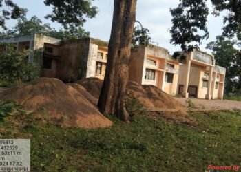 चक्क महसूल भवनात चोरीची रेती, एटापल्ली तालुक्यातील जारावंडी येथील प्रकार, महसूल विभागाच्या कार्य प्रणालीवर प्रश्नचिन्ह?