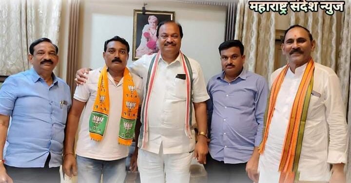 हिंगणघाट टिळक वॉर्ड येथील काँग्रेसचे सक्रिय कार्यकर्ता रवी काटोले यांचा भारतीय जनता पार्टीत प्रवेश.