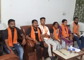 गडचिरोली जिल्हात शिवसेनेत पडले मोठे खिंडार, युवासेना तालुका प्रमुख एटापल्ली यांनी साधला निशाणा.