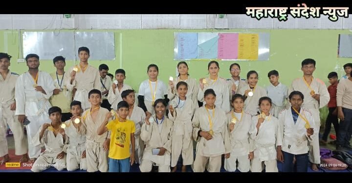 वस्ताद लहुजी साळवे जुदो प्रशिक्षण केंद्राच्या शिरपेचात मानाचा तुरा, शालेय जुदो स्पर्धेत 18 सुवर्ण व 7 रौप्य पादकांची लुट.