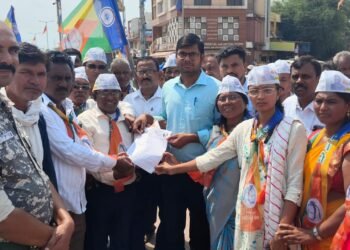 उपविभागीय अधिकारी व तहसिलदारांनी प्रत्यक्ष घेतली दखल.