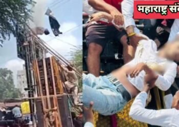 पुण्यात ईदच्या निमित्ताने काढण्यात आलेल्या जुलूसमध्ये झेंडा फडकवताना दोघांना विजेचा झटका एकाचा जागीच मृत्यू.