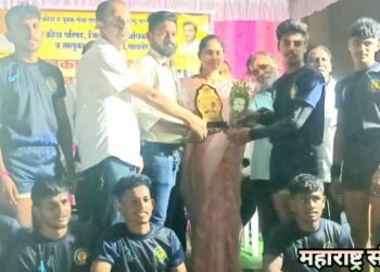 19 वर्षा खालील कबड्डी स्पर्धेत डॉ. हरिभाऊ आदमणे कनिष्ठ महविद्यालय सावनेर विजयी.