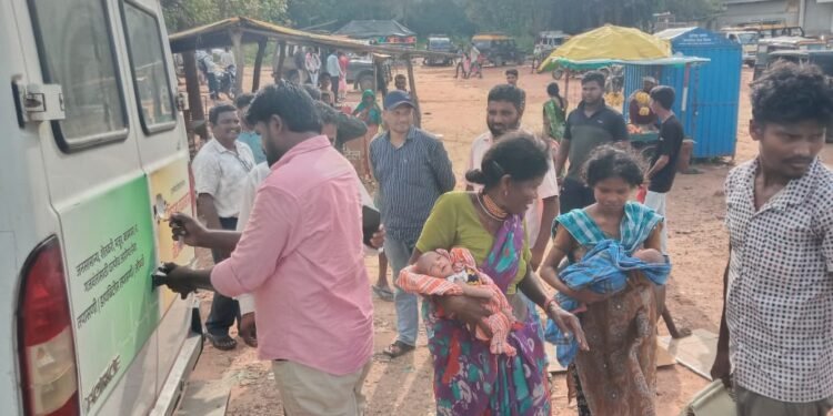 *माजी जिल्हा परिषद अध्यक्षा भाग्यश्रीताई आत्राम ठरल्या चिमूकल्यांसाठी देवदूत तात्काळ केली रुग्णवाहीकेची व्यवस्था