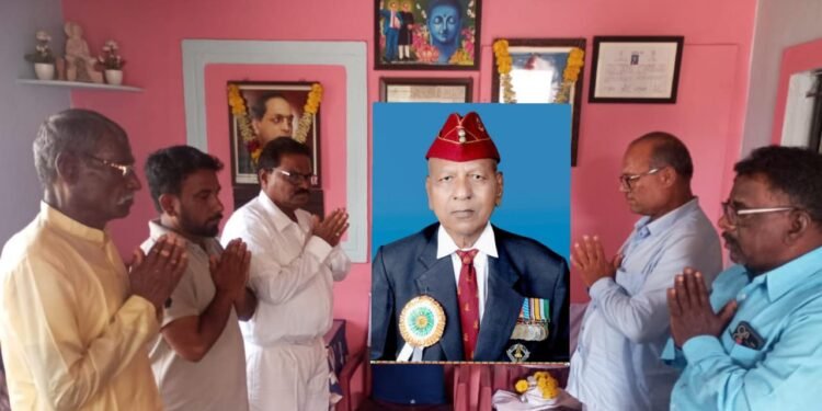 कालकथित बुद्धा चंदू ओहळ यांना श्रावस्ती विहार सांगलीच्या वतीने वाहण्यात आली श्रद्धांजली.