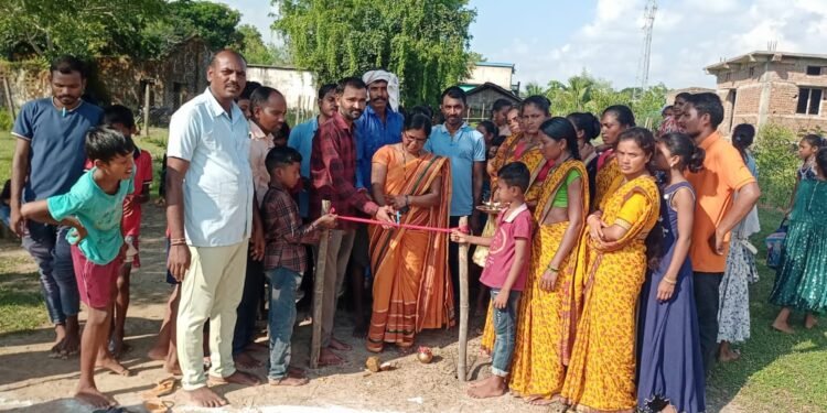 कमलापूर येथे भगवंतराव आश्राम शाळेच्या पठांगणात एकल विद्यालय अभियान द्वारा संच स्तरीय खेल -खुद प्रतियोगिता स्पर्धा कार्यक्रम संपन्न