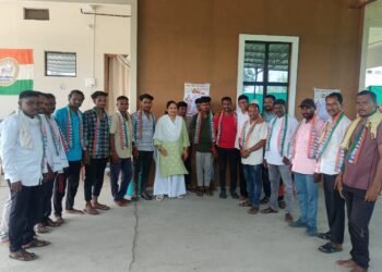 माजी जी. पं. अध्यक्षा भाग्यश्री ताई आत्राम यांच्या निवास्थानी भाग्यश्रीताई आत्राम यांच्या वर विश्वास ठेऊन लगाम येथील युवा कार्यकर्ता शाईन हकीम यांच्या प्रमुख उपस्थिती पक्ष प्रवेश जाहीर