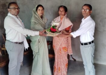 संघर्षमय जीवन जगणारी नारीशक्ती म्हणजेच कविता बोरकर