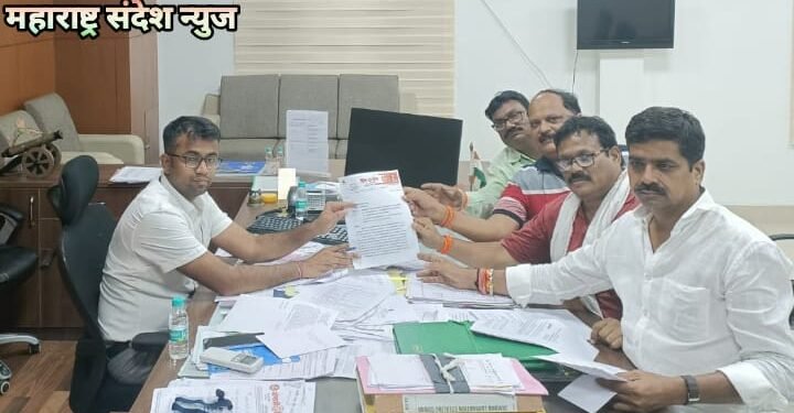 आमदार समिर कुणावर यांचे हे कार्य कुठल्या नियमात बसते, शिवसेना आक्रमक, कारवाईसाठी जिल्हाधिकारी यांना निवेदन.