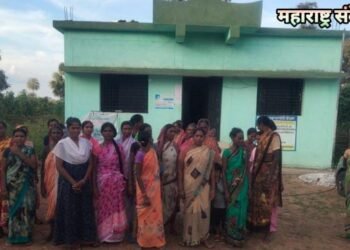 साहेब, दारूमुळे आणखी किती संसार उद्ध्वस्त होणार? दारूविरोधात दिंडवी गावातील महिलांचा आक्रमक लढा.