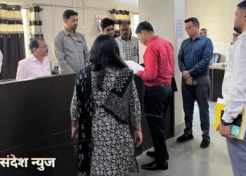 हिंगणघाट विधानसभा मतदार संघाचा जिल्हाधिकारी यांनी घेतला आढावा.