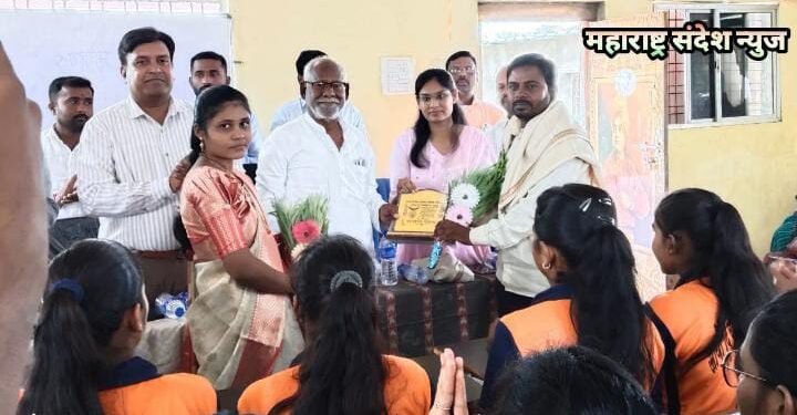 पाटण येथील वेगवेगळ्या विभागात यश प्राप्त केलेल्या नामवंताचे सत्कार व स्पर्धा परीक्षा मार्गदर्शन सोहळा संपन्न.