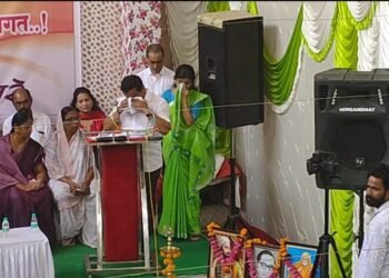 विधानसभा निवडणुकी भाजपला जोरदार झटका, भाजपच्या नगरसेविकाने केला पक्षत्याग.