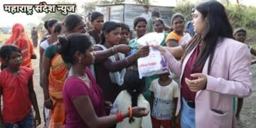 गोरगरीब बांधवांची दिवाळी आनंदात साजरी व्हावी म्हणून अंबिका सोशल फाउंडेशनच्या वतीने रवा साखर वाटप.