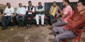 सुखा दुःखात धावून जाणारे लोकप्रिय मा.खा.अशोक नेते यांची पेंढरी ता.धानोरा जि. गडचिरोली येथे घेतली येरमे परिवारांची घेतली सांत्वना भेट.