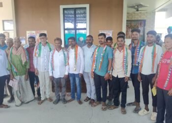 अहेरी विधानसभेचे माविआ गटाचे अधिकृत उमेदवार भाग्यश्रीताई आत्राम, हलगेकर यांच्यावर विश्वास ठेऊन वट्रा खुर्द गावातील नागरिकांनी केले पक्ष प्रवेश