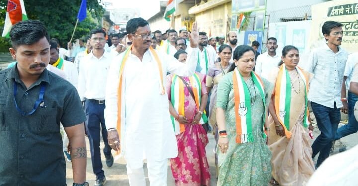 बापाच्या विजयासाठी लेक मैदानात: आ. सुभाष धोटेंच्या प्रचार कार्यालयाचे खा. प्रतिभा धानोरकरांच्या हस्ते उद्घाटन.