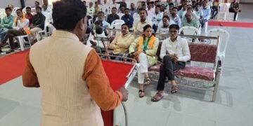 .मा.खा.अशोकजी नेते यांच्या नेतृत्वात चामोर्शी येथे  व्यापारी स्नेह संमेलन मेळावा उत्साहात संपन्न_