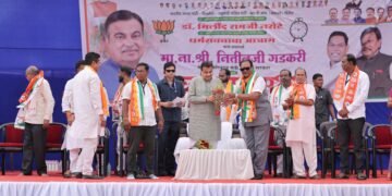 धर्मरावबाबांमुळेच रस्त्यासाठी एक हजार कोटी : ना.नितीन गडकरी