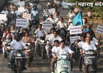 वर्धा: मतदानाचा संदेश देण्यासाठी जिल्हा स्वीप समितीच्या वतीने बाईक रॅलीचे आयोजन.