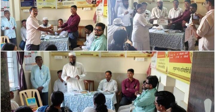 सेवक संघटित व असंघटित आरोग्य कामगार संघटनेकडून संविधान दिनानिमित्त धामणी मधील आरोग्य कामगारांचा गौरव.