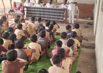 उमानूर येथील भगवंतराव प्राथमिक तथा माध्यमिक आश्राम शाळेत डॉ, बाबासाहेब आंबेडकर यांची ६८वी महापरीनिर्वाण दिन शांततेत पार