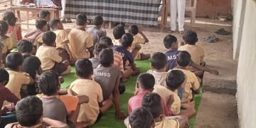 उमानूर येथील भगवंतराव प्राथमिक तथा माध्यमिक आश्राम शाळेत डॉ, बाबासाहेब आंबेडकर यांची ६८वी महापरीनिर्वाण दिन शांततेत पार