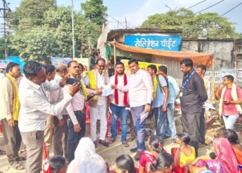 ऑल इंडिया किसान सभेचे शेतकऱ्यांच्या आंदोलनाला यश : मागण्या मान्य करण्याचे प्रशासनाचे आश्वासन.