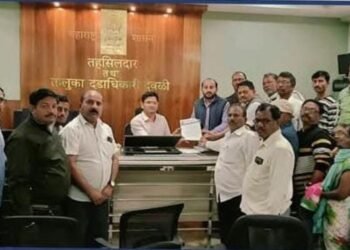 परभणी येथील दोषी अधिकारी व पोलिस कर्मचाऱ्यांवर कठोर कारवाईच्या मागणीसाठी देवळी तहसीलदारांना निवेदन.